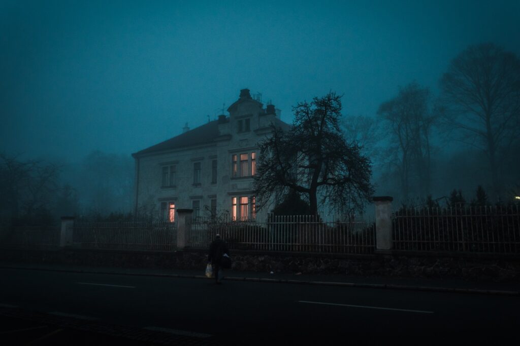 Haunted house image